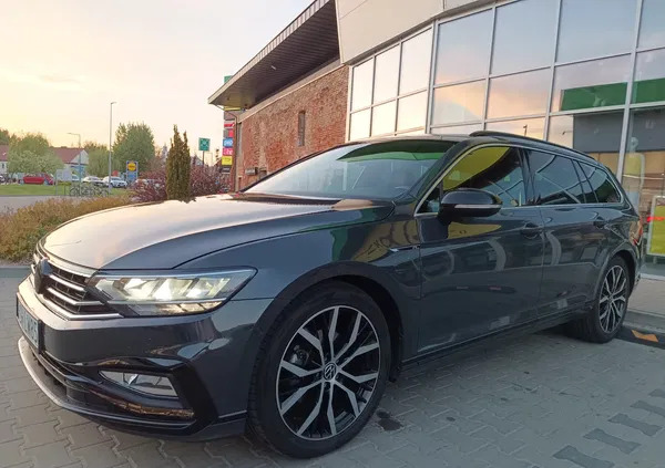 volkswagen passat Volkswagen Passat cena 115000 przebieg: 71777, rok produkcji 2020 z Chodzież